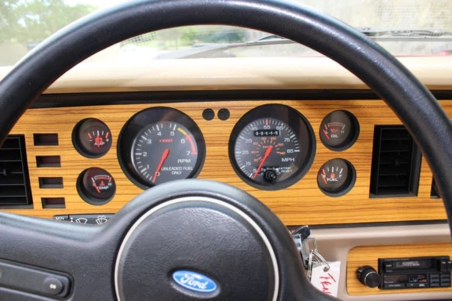 1985 Mercury Capri - Image 24 of 31