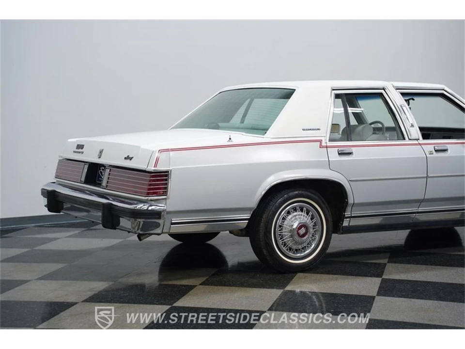 1985 Mercury Grand Marquis - Image 24 of 31