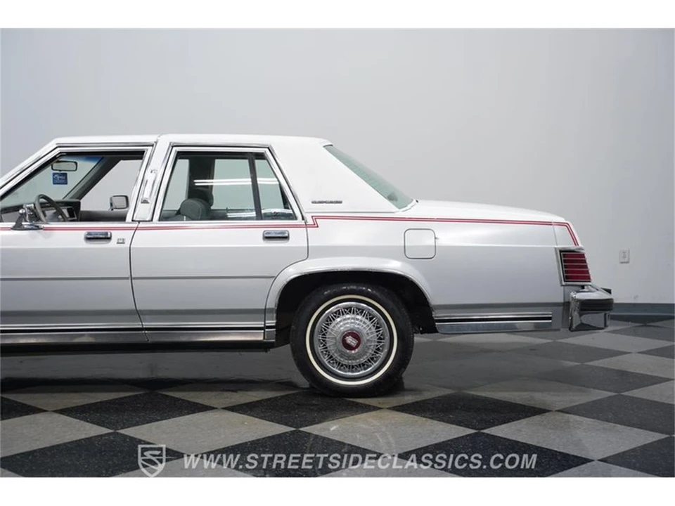 1985 Mercury Grand Marquis - Image 22 of 31