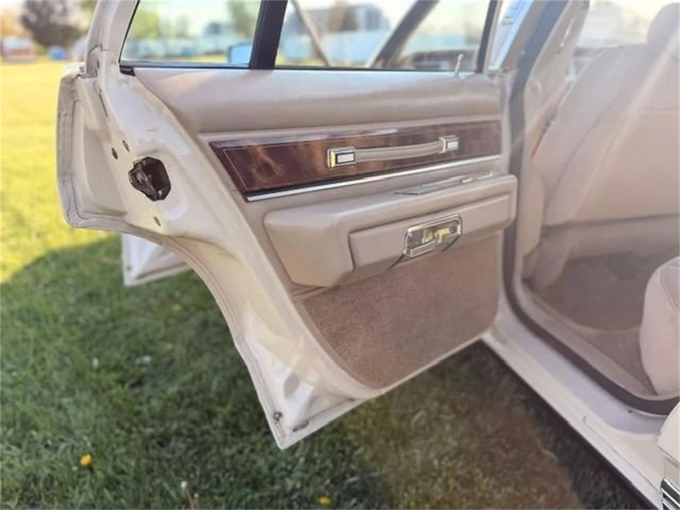 1985 Mercury Grand Marquis - Image 25 of 30