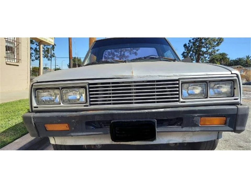 1985 Mitsubishi Triton 1st Gen - Image 2 of 16
