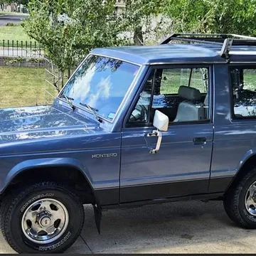 1985 Mitsubishi Montero