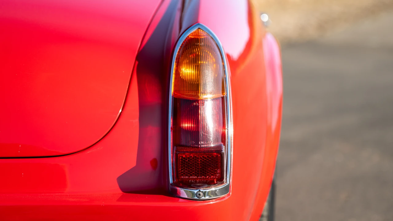 1985 Modena - Image 30 of 31