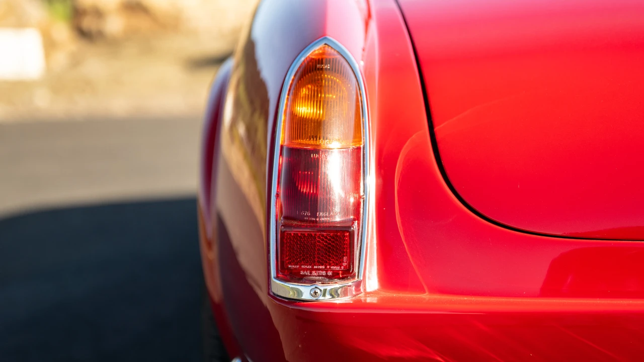 1985 Modena - Image 29 of 31