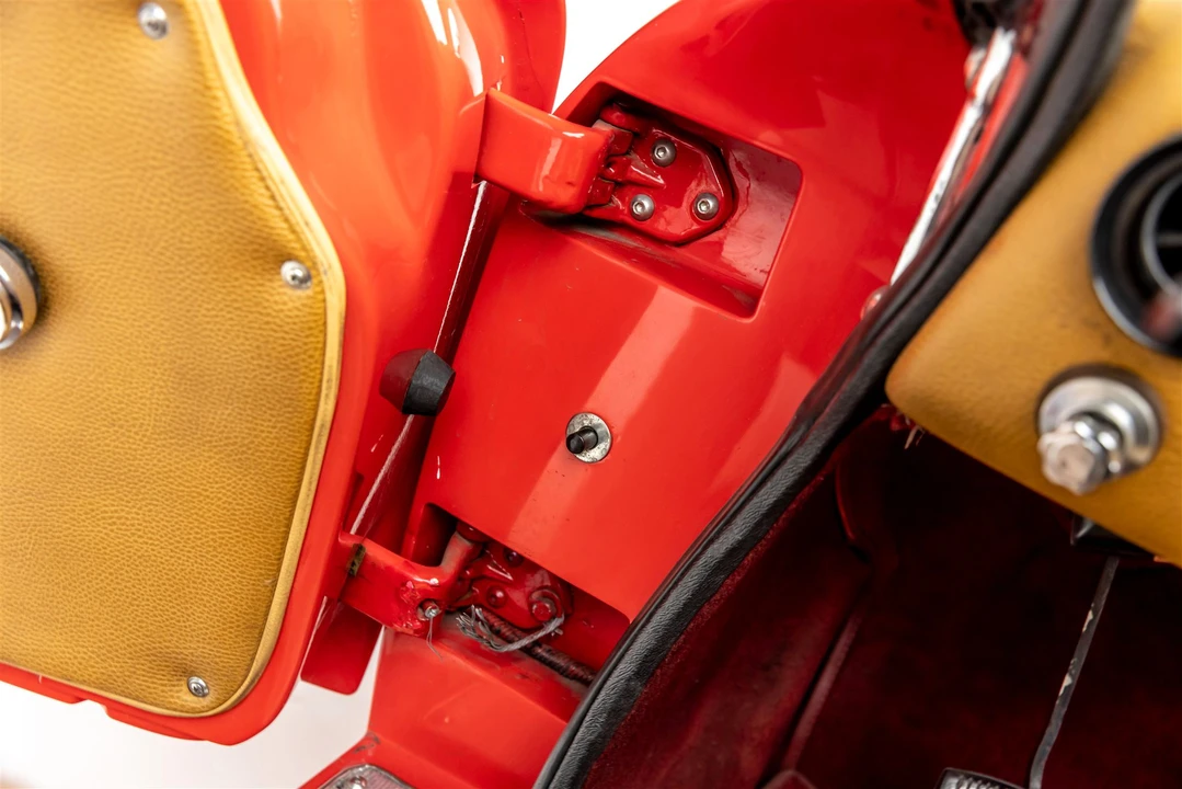 1985 Modena - Image 27 of 31