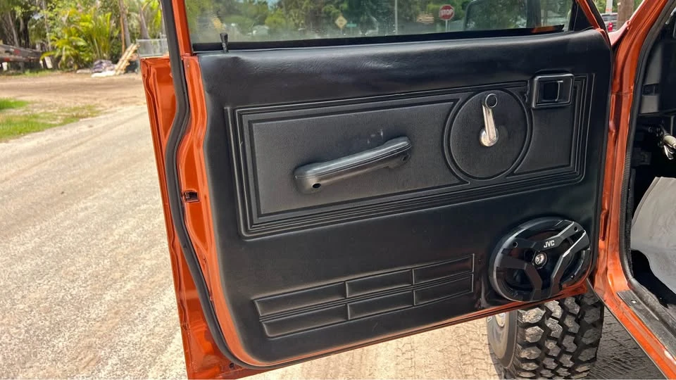 1985 Nissan - Image 8 of 17
