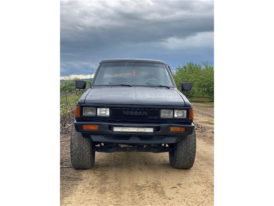 1985 Nissan Frontier - Image 5 of 13