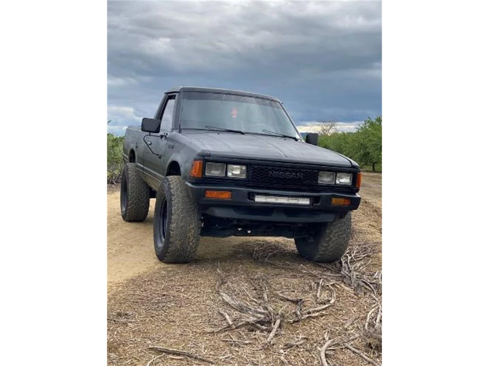 1985 Nissan Frontier - Image 9 of 13