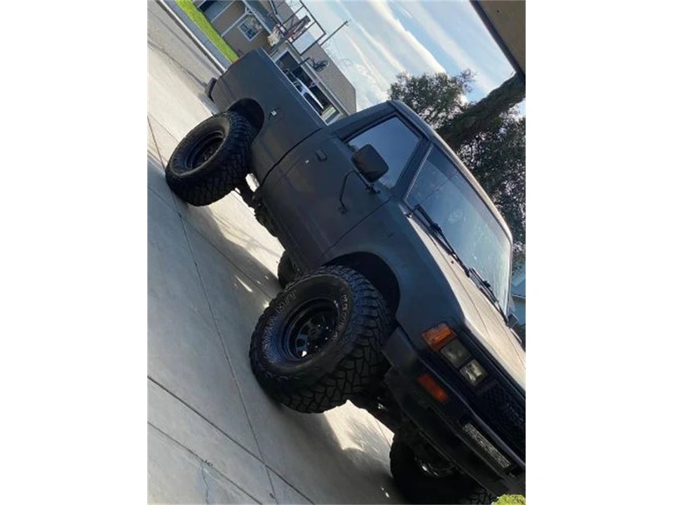 1985 Nissan Frontier - Image 12 of 13