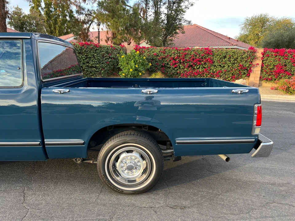 1985 Nissan - Image 28 of 31