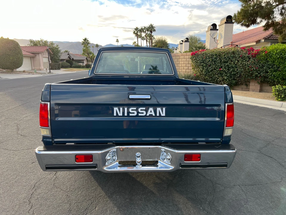 1985 Nissan - Image 19 of 31