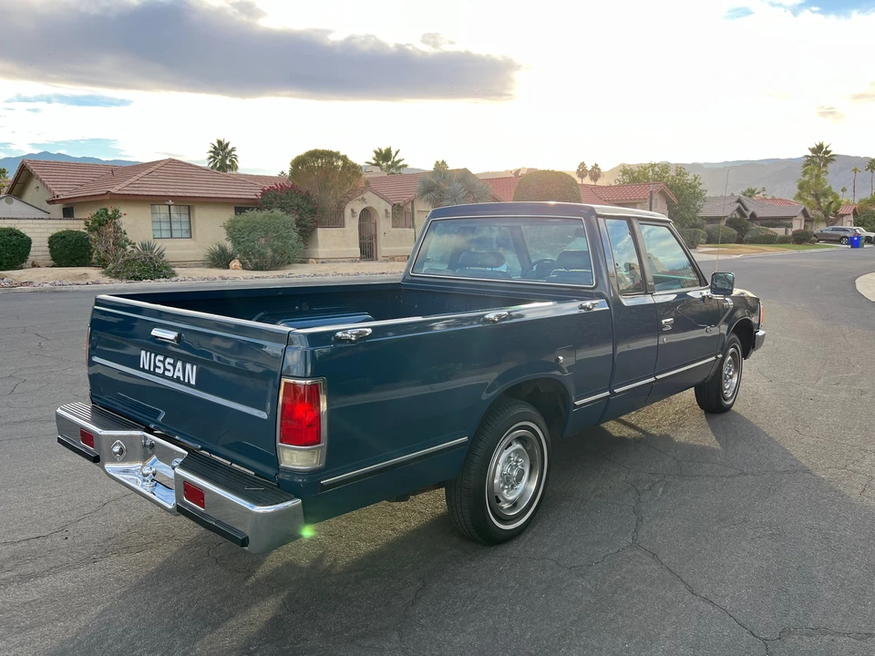 1985 Nissan - Image 17 of 31