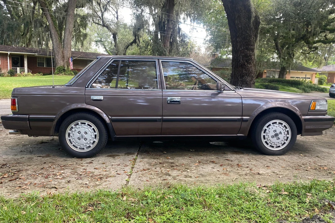 1985 Nissan Maxima 2nd Gen - Image 9 of 31