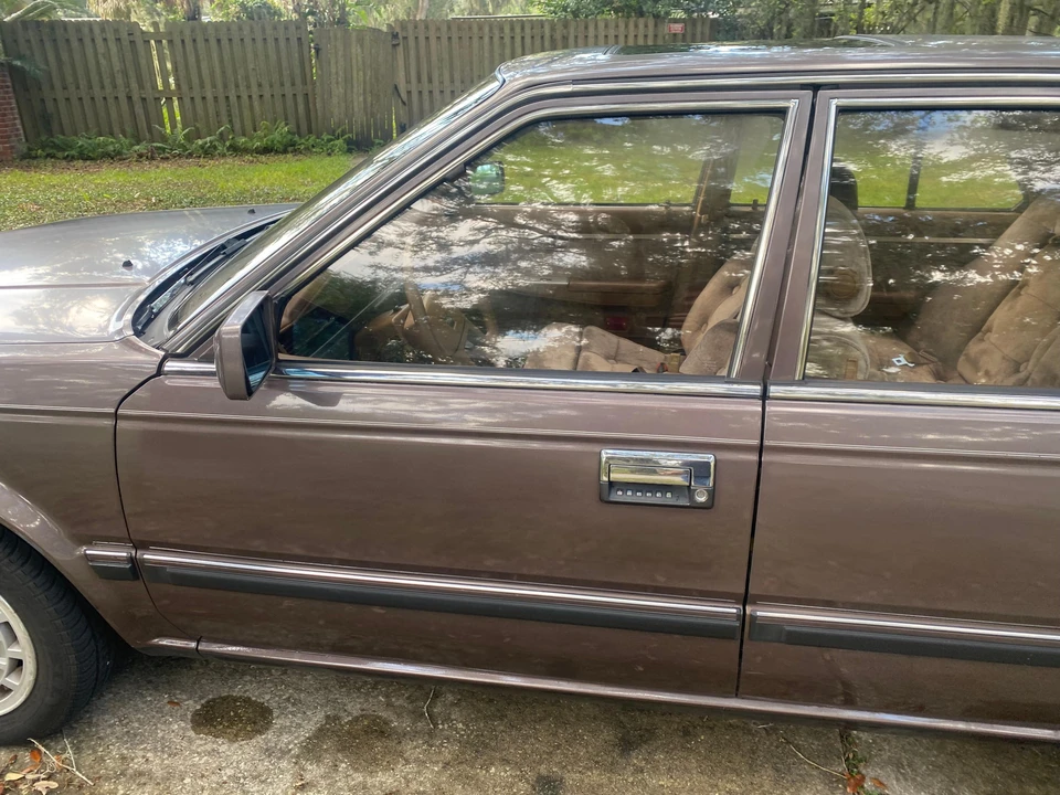 1985 Nissan Maxima 2nd Gen - Image 16 of 31