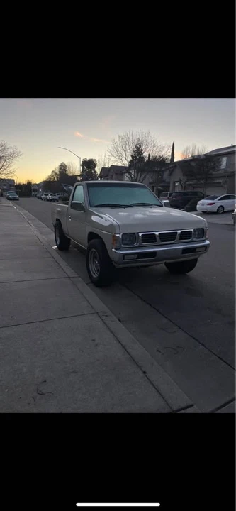 1985 Nissan Frontier - Image 3 of 5