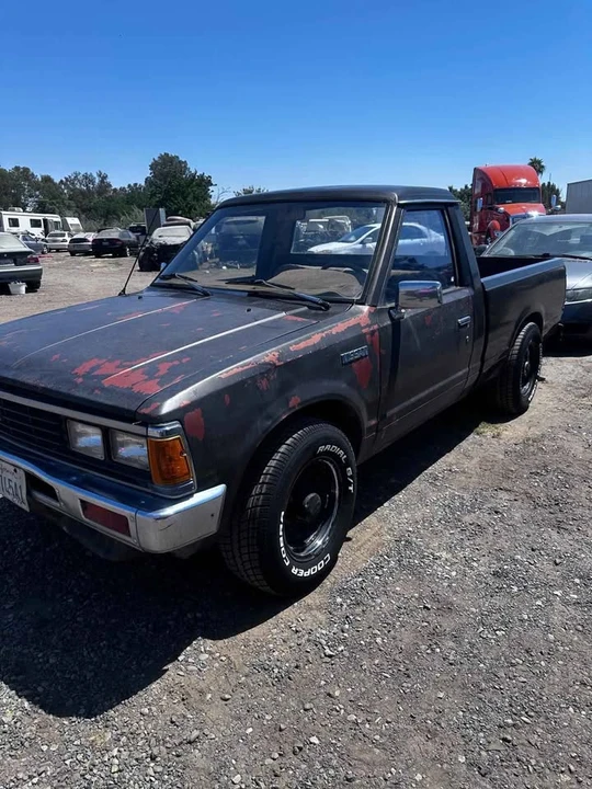 1985 Nissan Frontier - Image 2 of 13