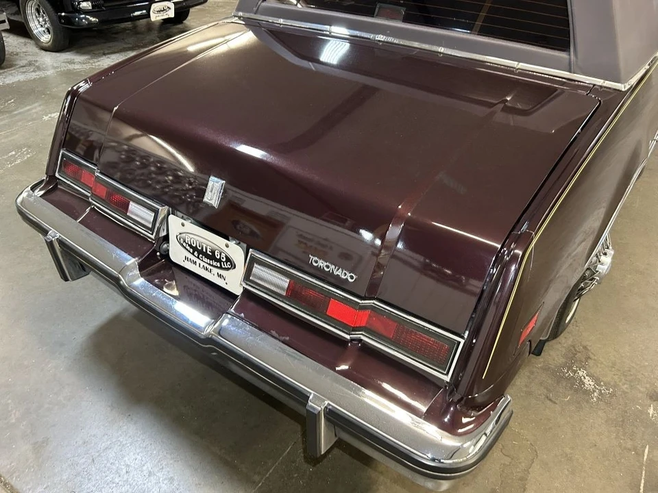 1985 Oldsmobile Toronado - Image 21 of 21