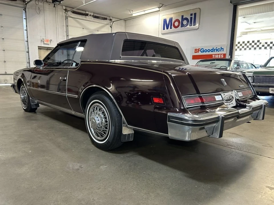 1985 Oldsmobile Toronado - Image 7 of 21