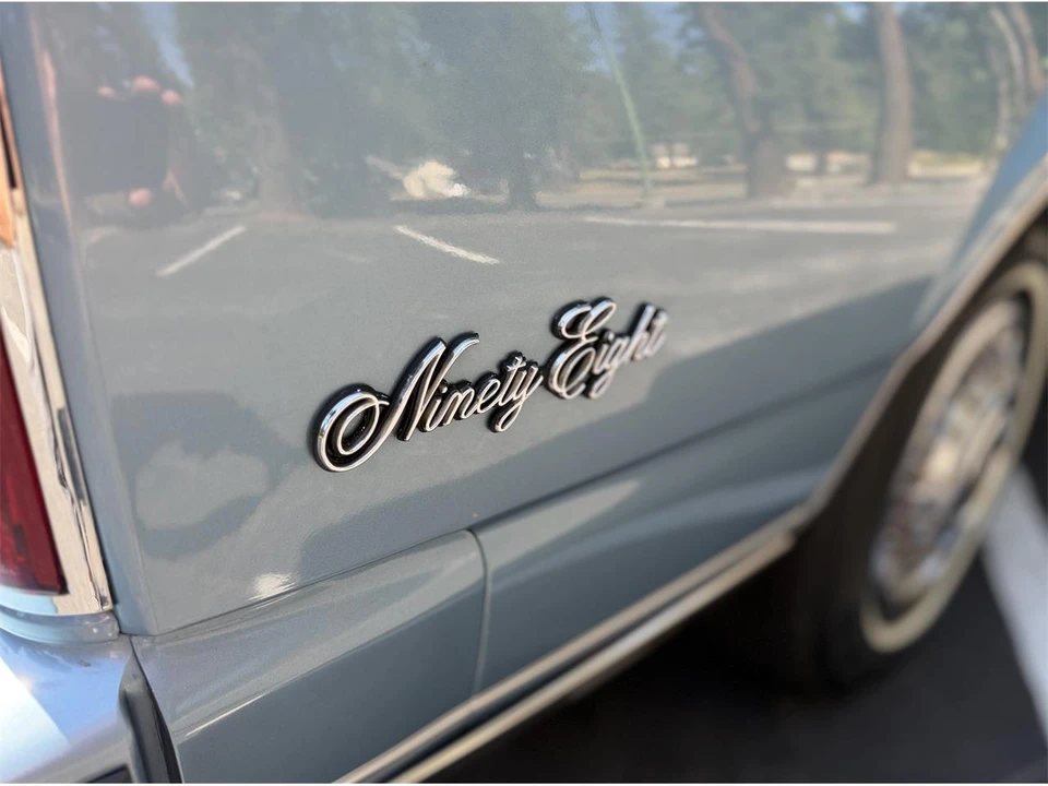 1985 Oldsmobile 98 - Image 16 of 31
