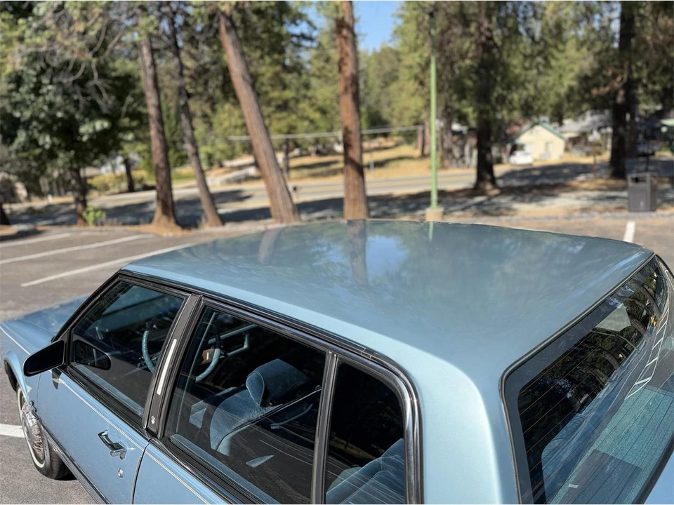 1985 Oldsmobile 98 - Image 22 of 31