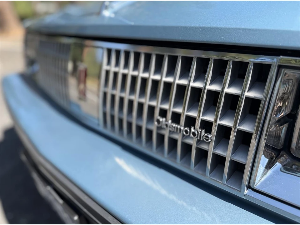 1985 Oldsmobile 98 - Image 28 of 31