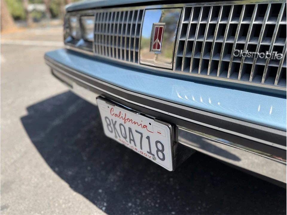 1985 Oldsmobile 98 - Image 30 of 31