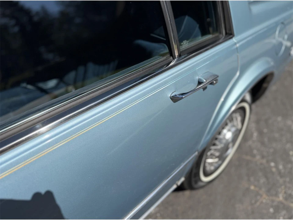 1985 Oldsmobile 98 - Image 10 of 31