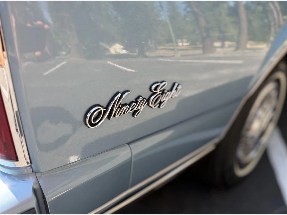 1985 Oldsmobile 98 - Image 16 of 31