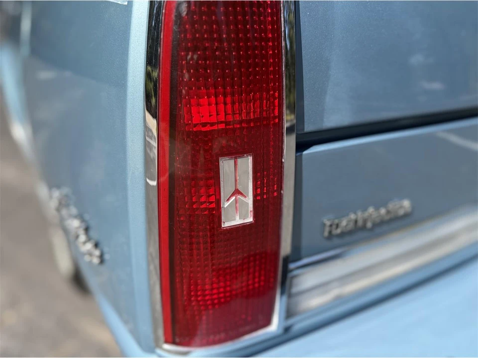 1985 Oldsmobile 98 - Image 20 of 31