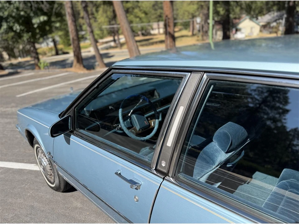 1985 Oldsmobile 98 - Image 23 of 31