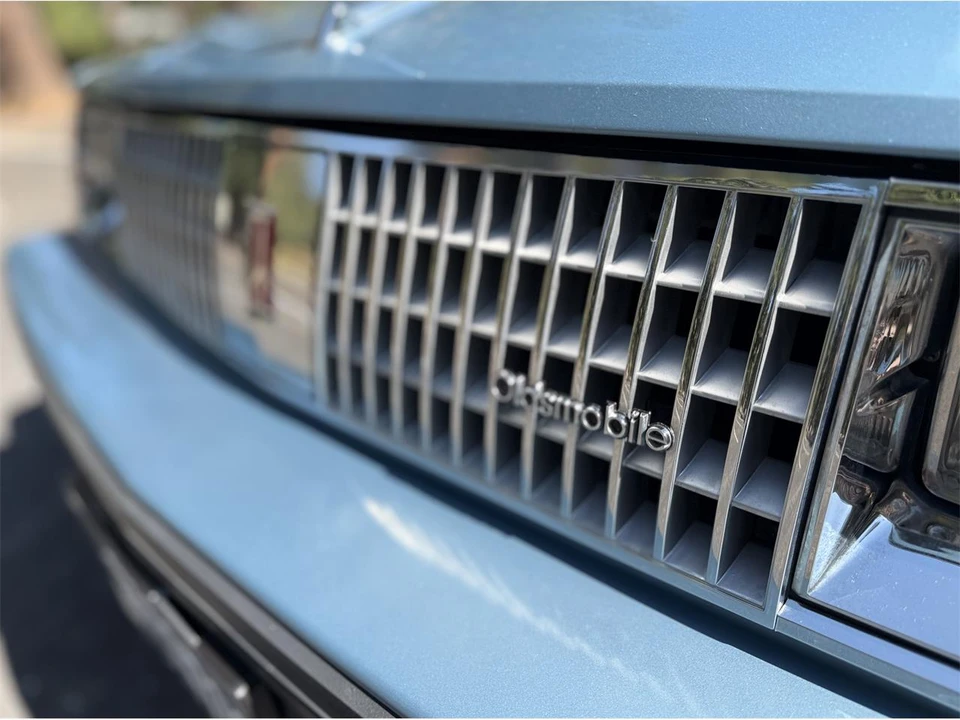 1985 Oldsmobile 98 - Image 28 of 31