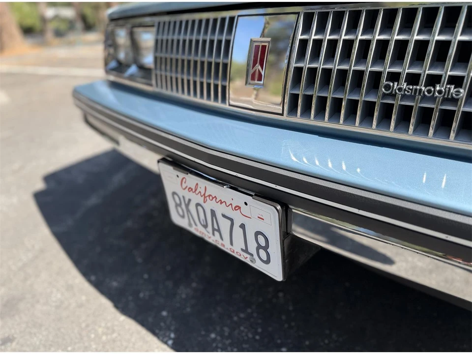 1985 Oldsmobile 98 - Image 30 of 31