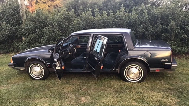 1985 Oldsmobile 98 - Image 11 of 14