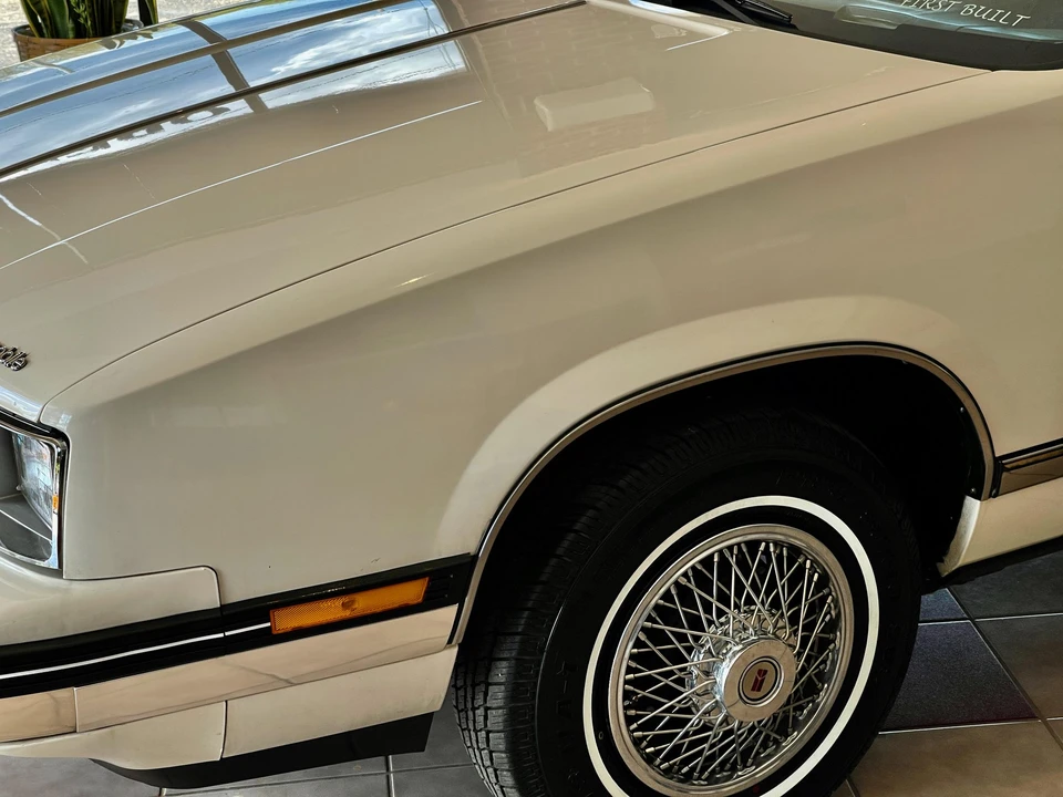 1985 Oldsmobile Calais - Image 11 of 31