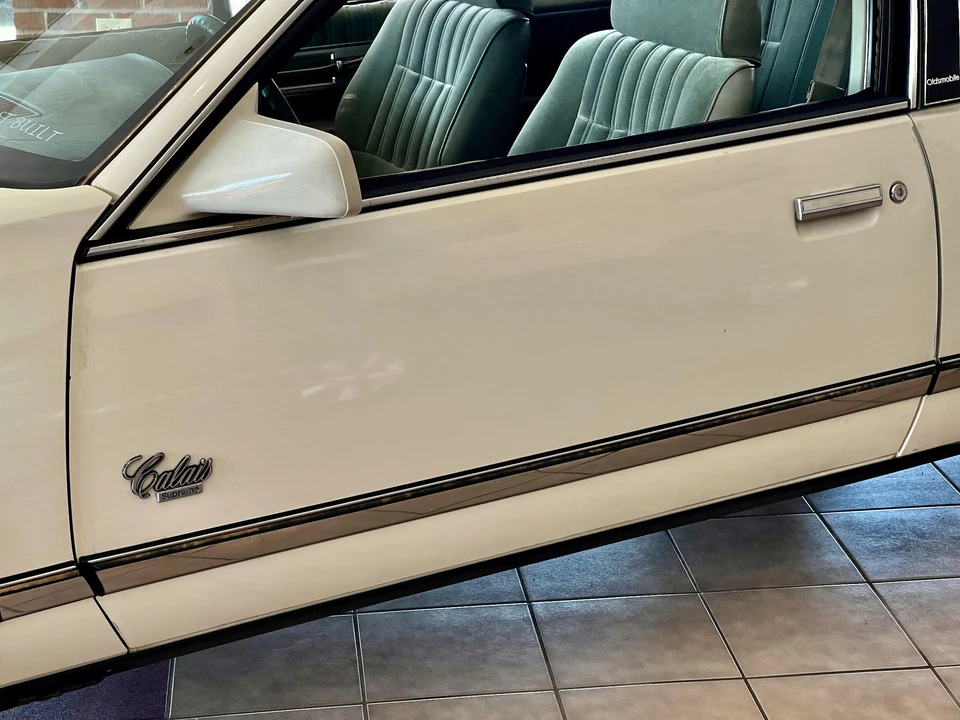 1985 Oldsmobile Calais - Image 12 of 31