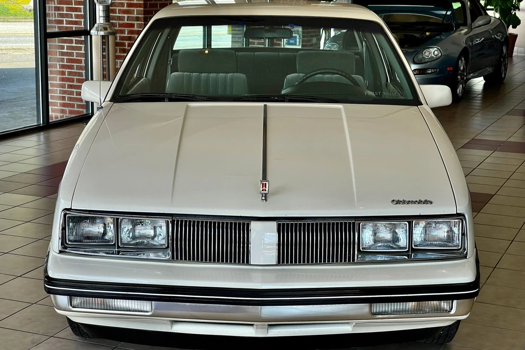 1985 Oldsmobile Calais - Image 3 of 31