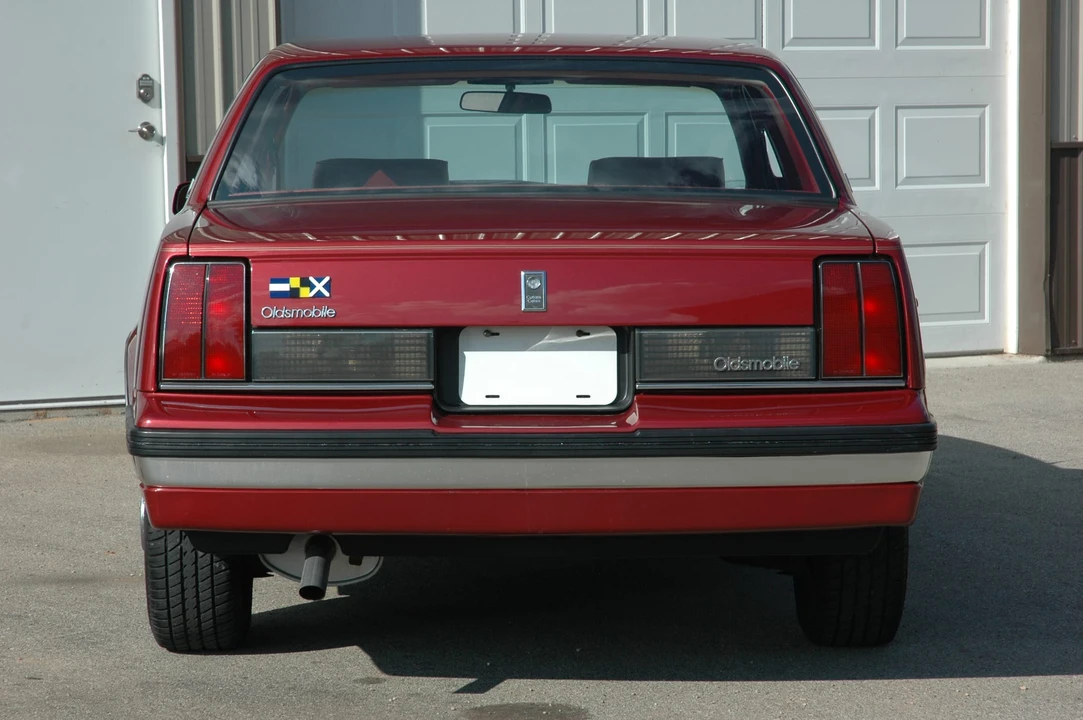 1985 Oldsmobile Calais - Image 8 of 31