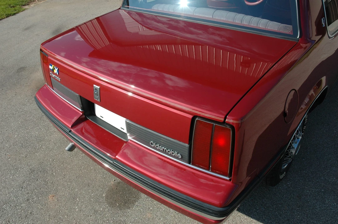 1985 Oldsmobile Calais - Image 16 of 31