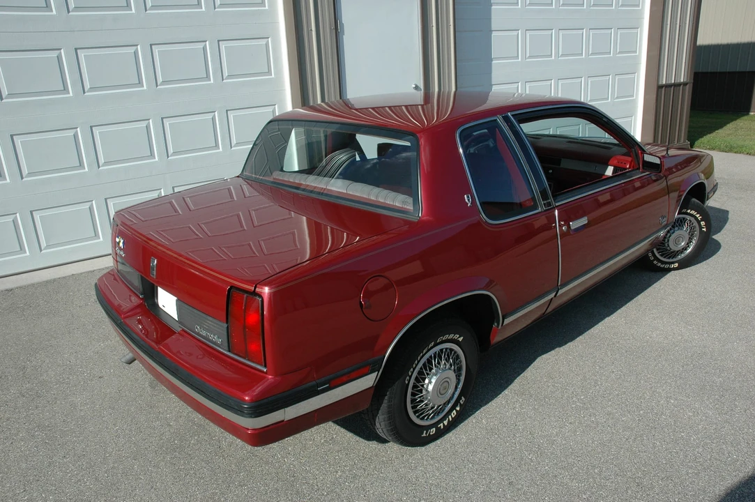 1985 Oldsmobile Calais - Image 7 of 31
