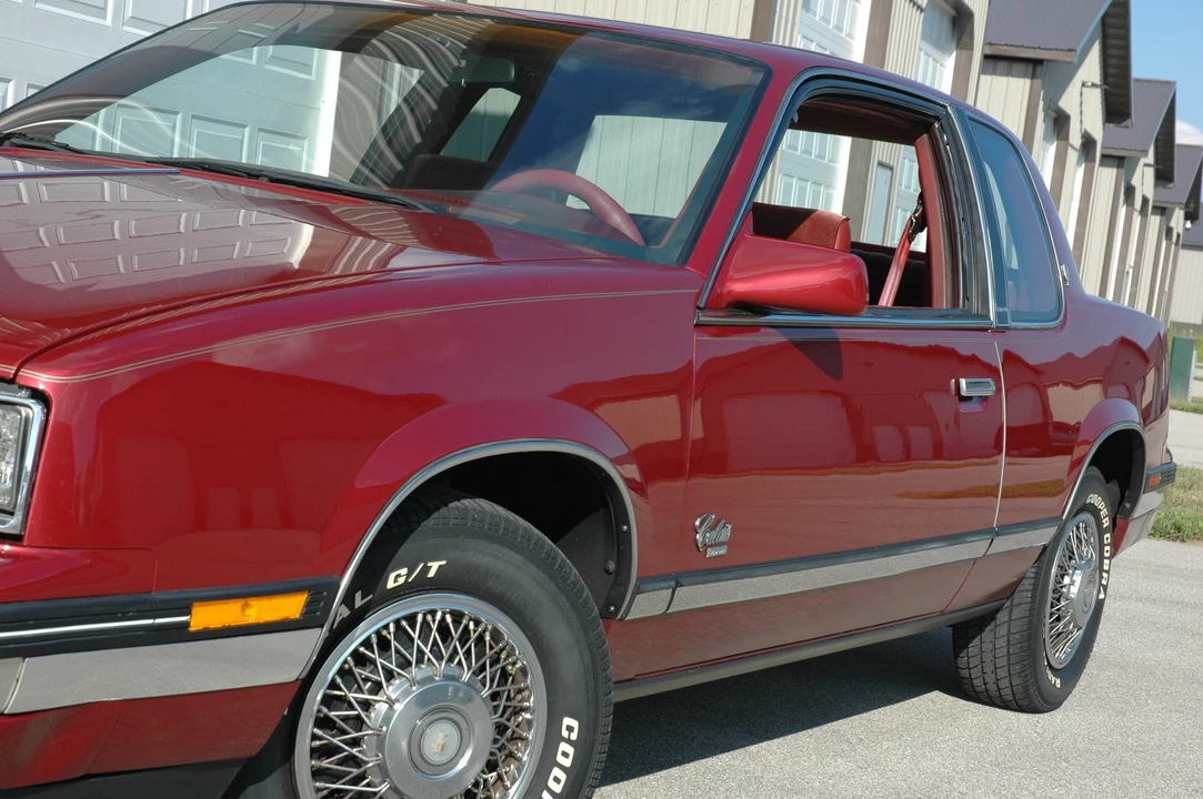 1985 Oldsmobile Calais - Image 12 of 31