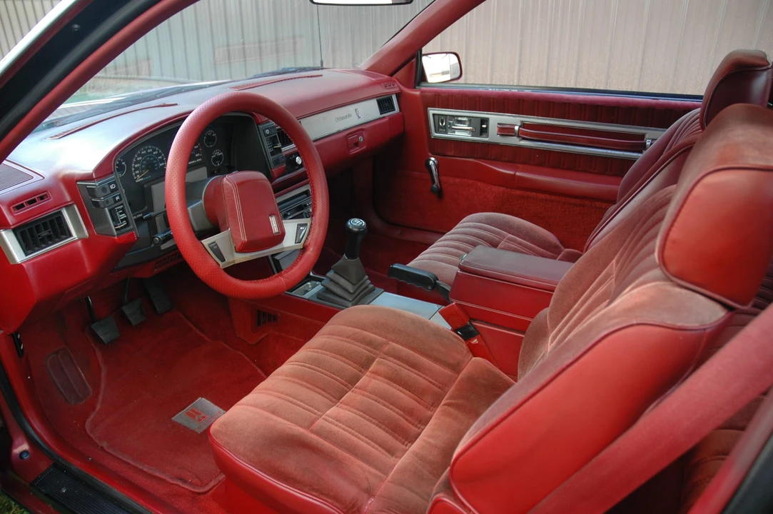 1985 Oldsmobile Calais - Image 22 of 31