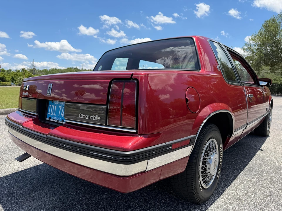 1985 Oldsmobile Calais - Image 22 of 31