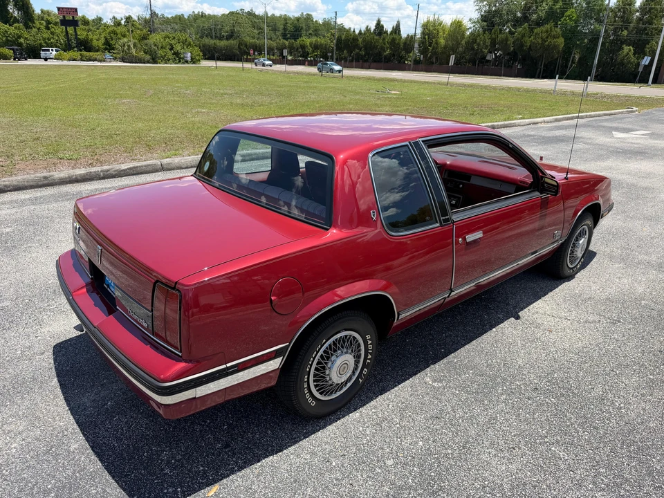 1985 Oldsmobile Calais - Image 24 of 31
