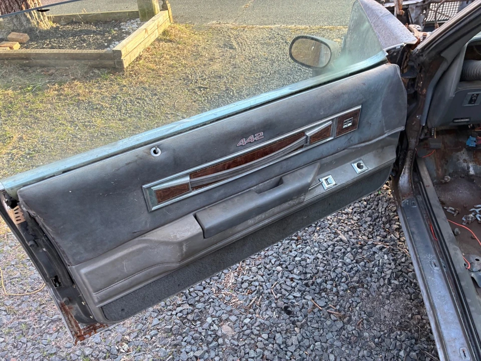 1985 Oldsmobile Cutlass 5th Gen - Image 7 of 16