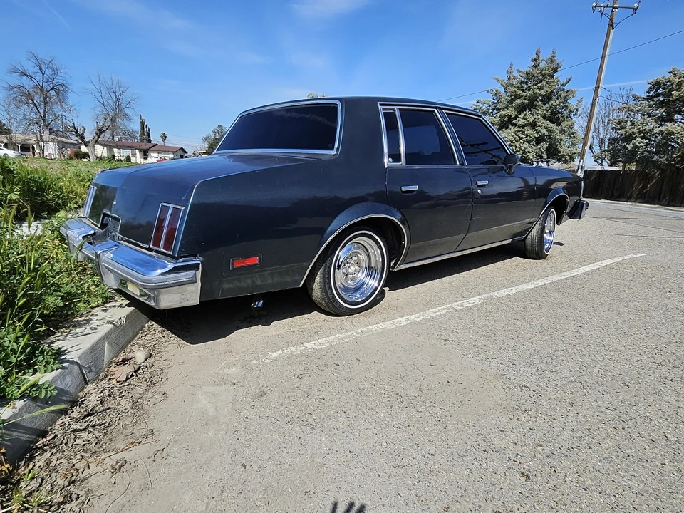 1985 Oldsmobile Cutlass 5th Gen - Image 2 of 12