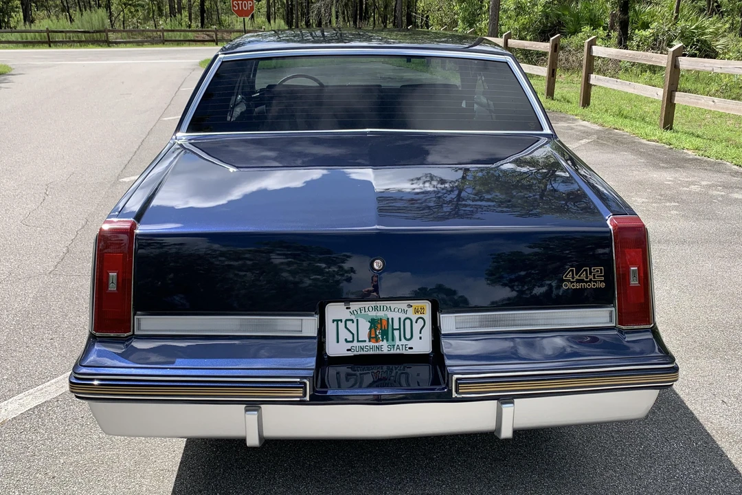 1985 Oldsmobile Cutlass 5th Gen - Image 5 of 8