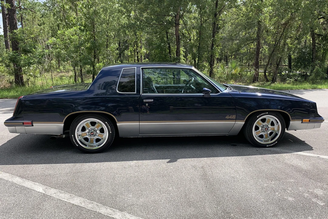 1985 Oldsmobile Cutlass 5th Gen - Image 3 of 8