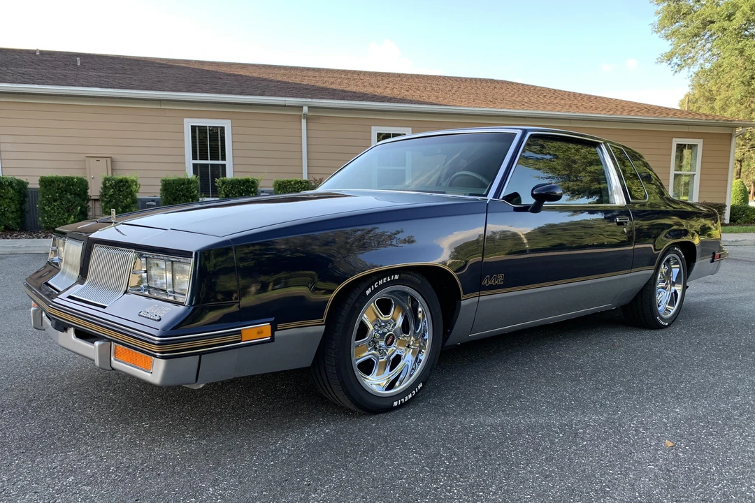1985 Oldsmobile Cutlass 5th Gen - Image 7 of 8