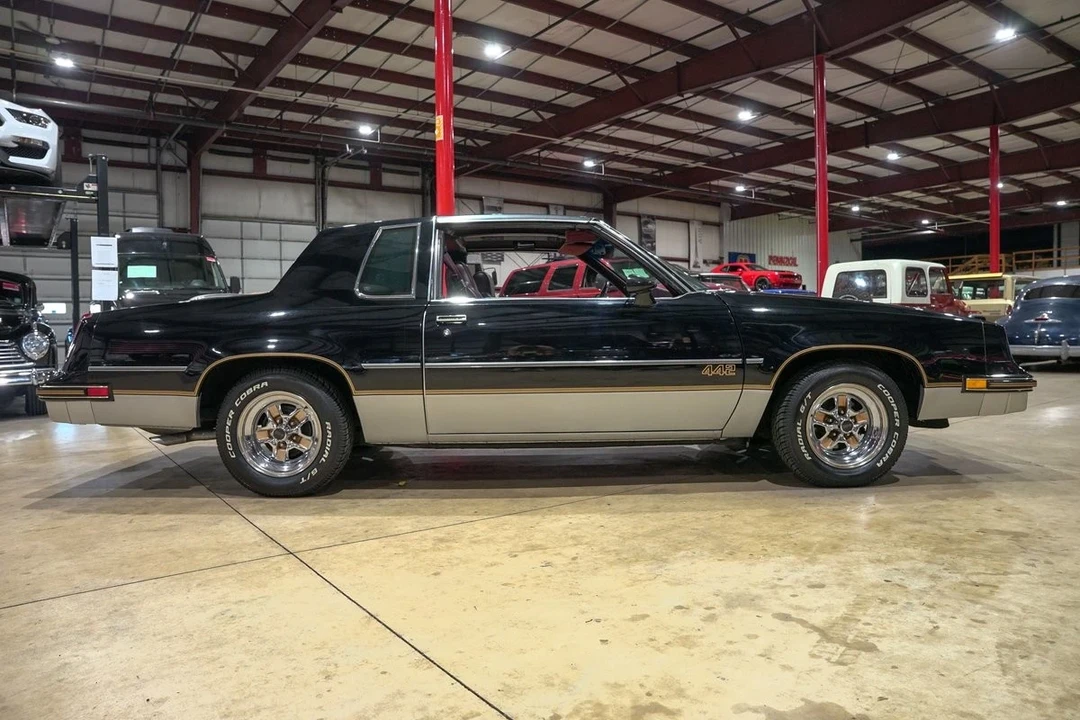 1985 Oldsmobile 442 4th Gen - Image 10 of 12