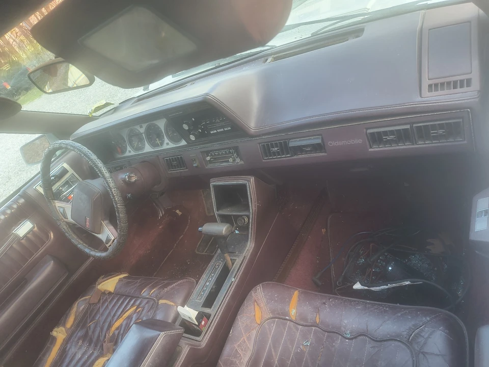 1985 Oldsmobile Cutlass Supreme - Image 8 of 10